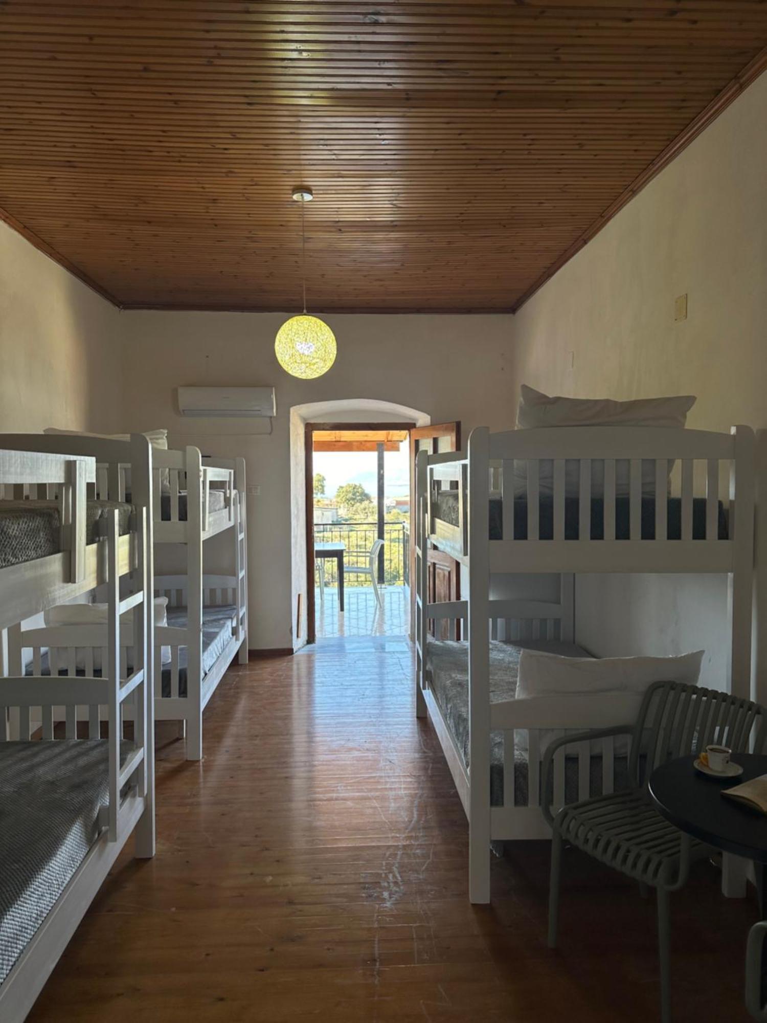 Hostel On The Hill - By Filikuri Beach Himarë Exteriér fotografie
